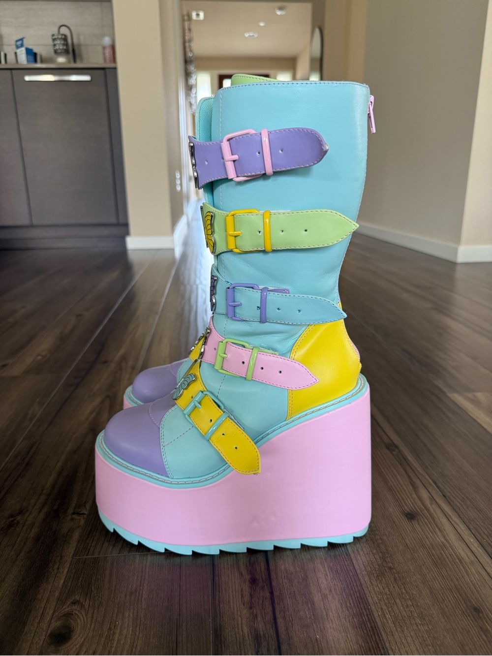 YRU Dune pastel butterfly buckles platform, rave boots - Picture 5 of 11